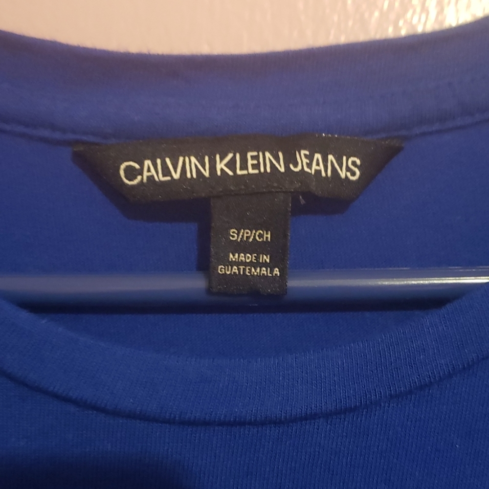 Shirt - Picture 2 of 4
